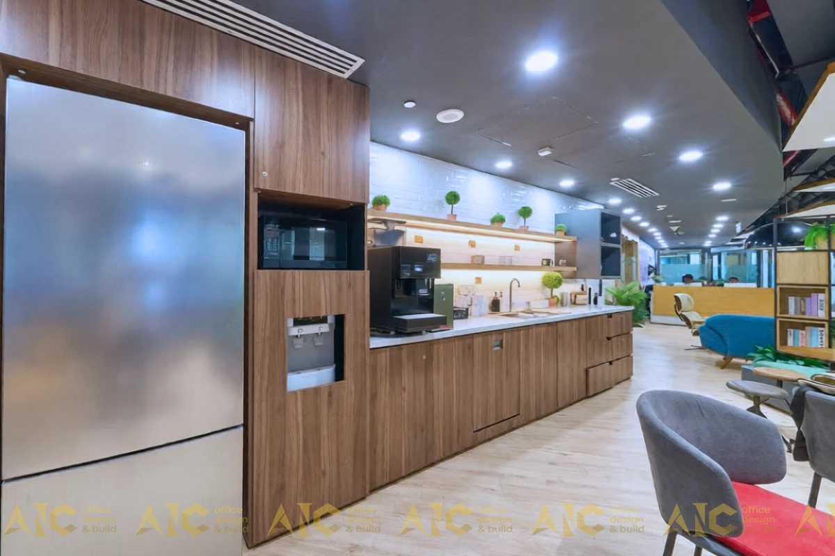 Hệ tủ kệ Pantry đảm bảo an toàn PCCC cho dự án thiết kế thi công văn phòng trọn gói VCBS